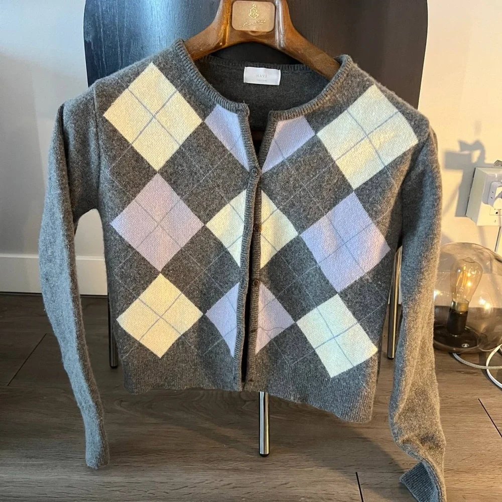 Have Argyle Knit Sweater in Gray and Cream - Picture 6 of 11
